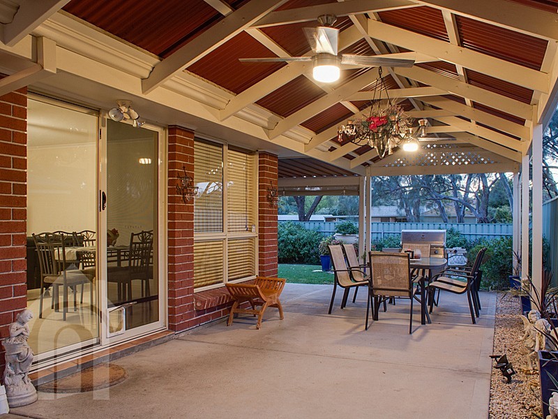 17 Erebus Circuit, Morphett Vale SA 5162