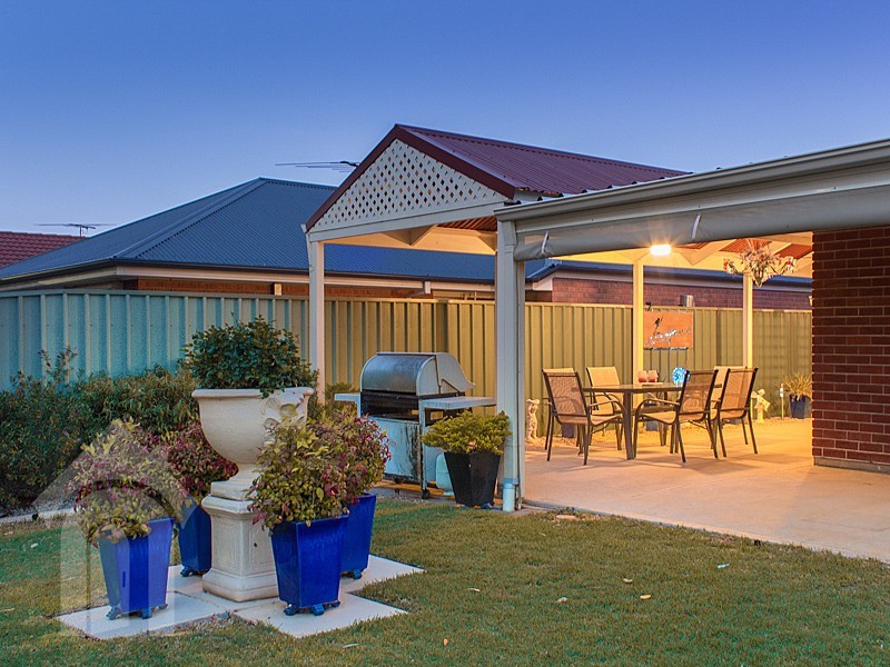 17 Erebus Circuit, Morphett Vale SA 5162