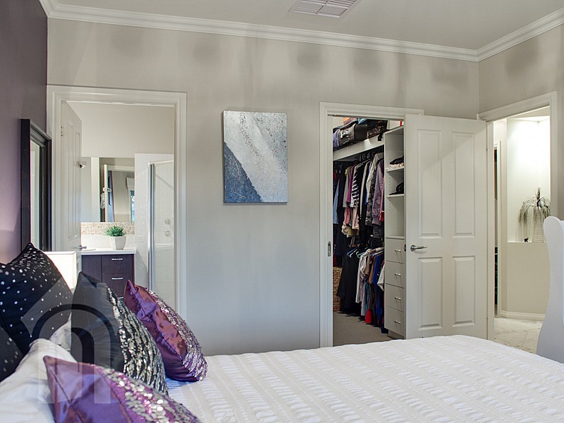 1 Longleaf Court, Flagstaff Hill SA 5159