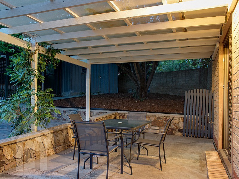 11 Bishops Hill Road, Happy Valley SA 5159