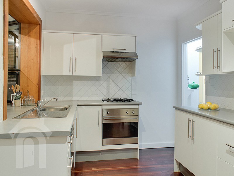 11 Bishops Hill Road, Happy Valley SA 5159