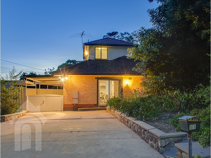 11 Bishops Hill Road, Happy Valley SA 5159