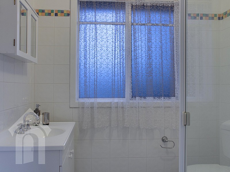 11 Bishops Hill Road, Happy Valley SA 5159