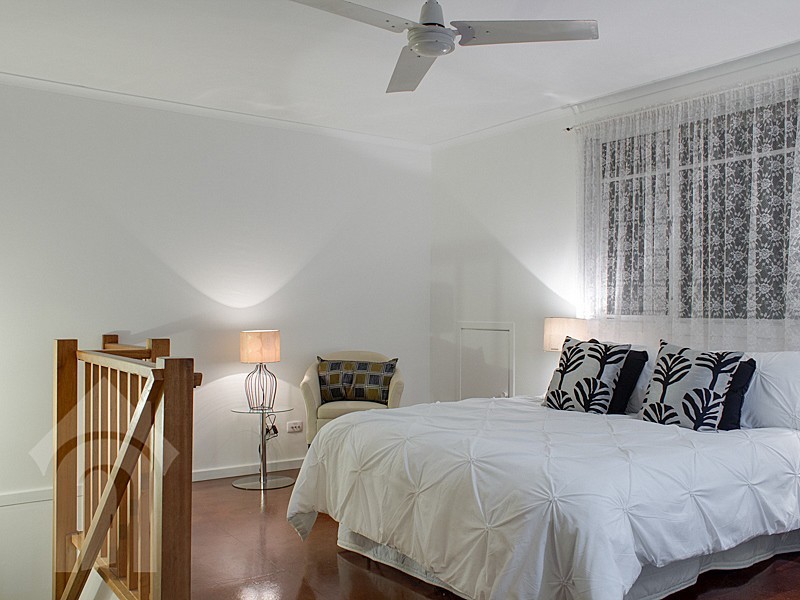 11 Bishops Hill Road, Happy Valley SA 5159