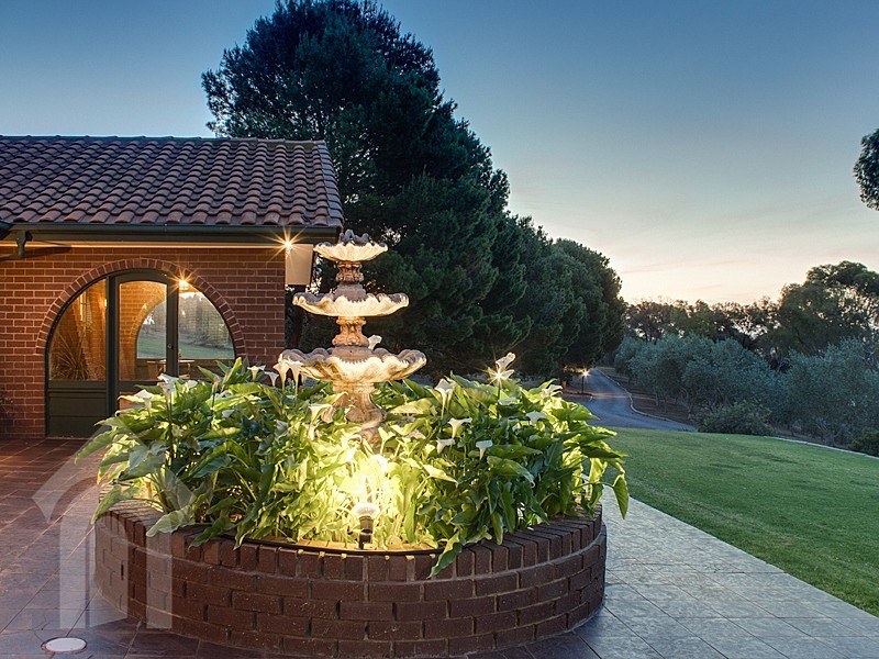 17 Coxs Hill Road, Onkaparinga Hills SA 5163