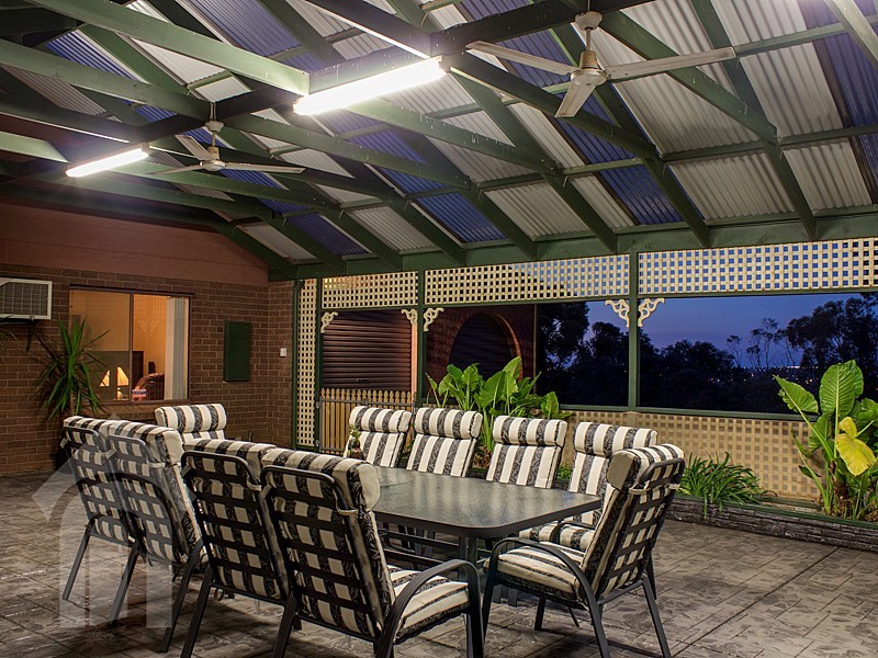 17 Coxs Hill Road, Onkaparinga Hills SA 5163