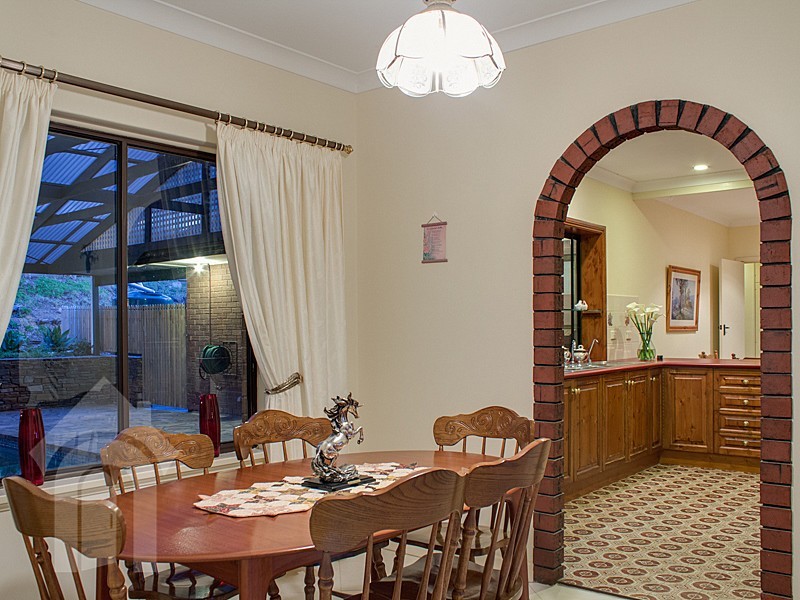 17 Coxs Hill Road, Onkaparinga Hills SA 5163