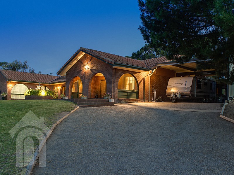 17 Coxs Hill Road, Onkaparinga Hills SA 5163
