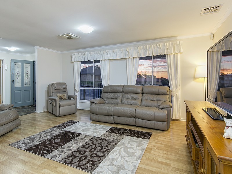186 The Cove Road, Hallett Cove SA 5158
