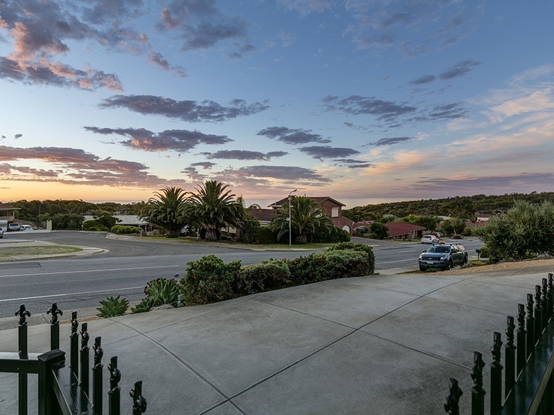186 The Cove Road, Hallett Cove SA 5158