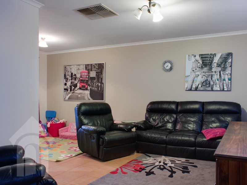19 Peony Crescent, Morphett Vale SA 5162