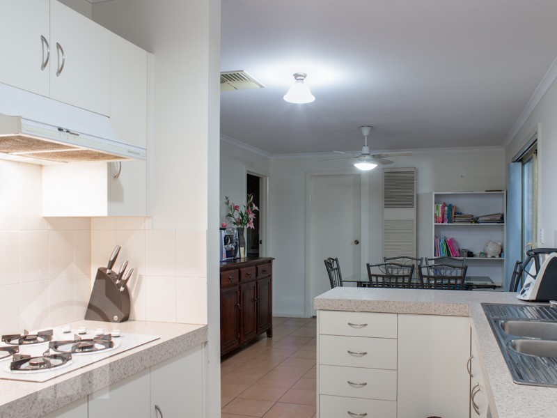 19 Peony Crescent, Morphett Vale SA 5162