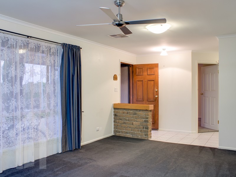 8 Leslie Court, Morphett Vale SA 5162