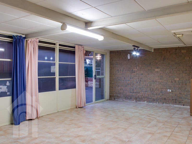 8 Leslie Court, Morphett Vale SA 5162