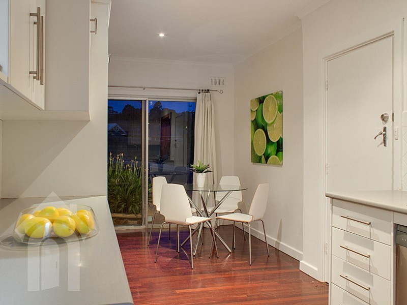 11 Bishops Hill Road, Happy Valley SA 5159