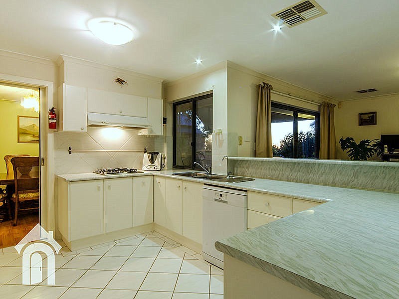 9 Fredrick Drive, Woodcroft SA 5162