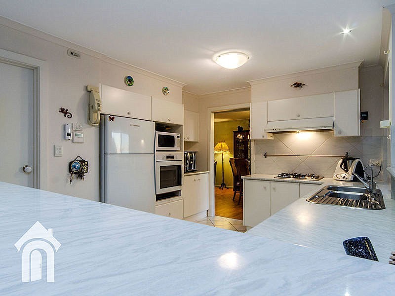 9 Fredrick Drive, Woodcroft SA 5162