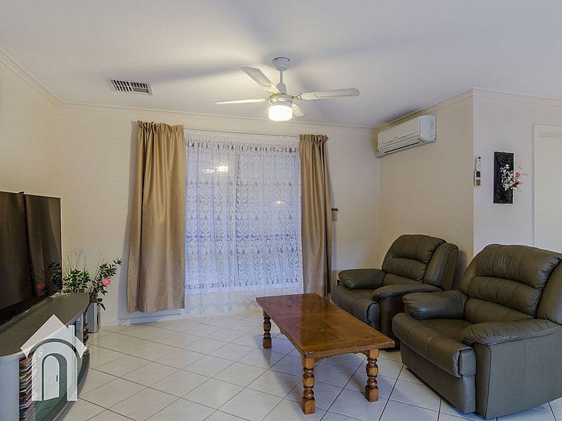 9 Fredrick Drive, Woodcroft SA 5162