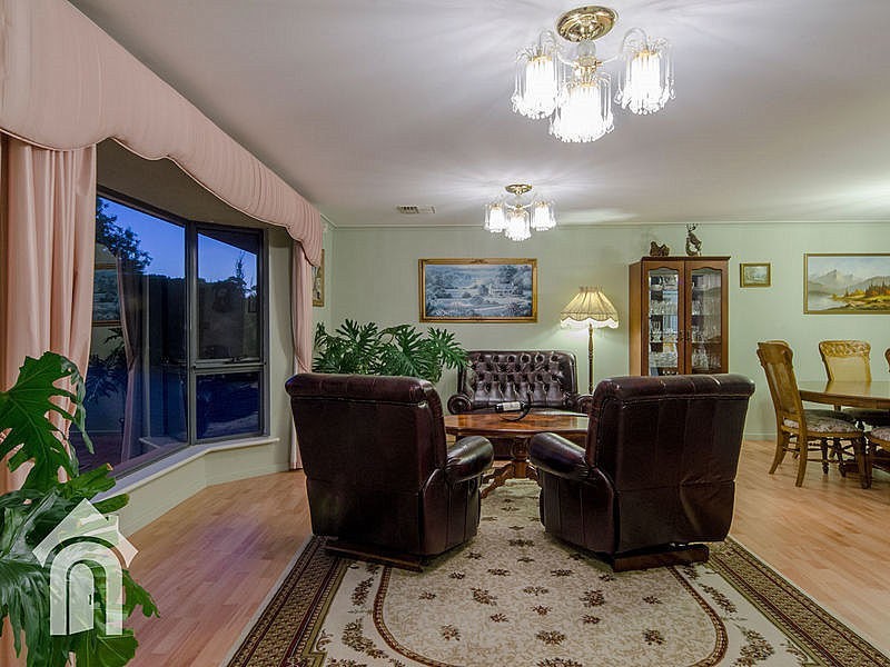 9 Fredrick Drive, Woodcroft SA 5162