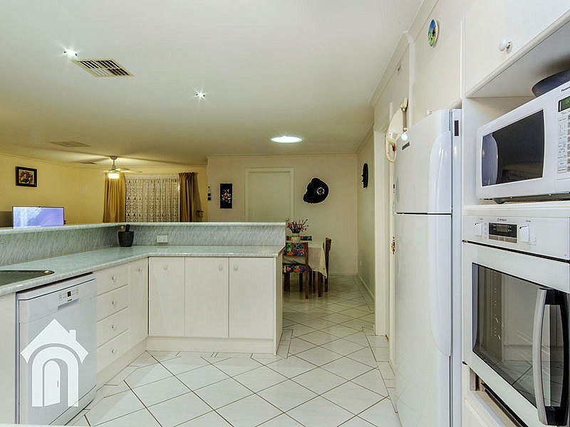 9 Fredrick Drive, Woodcroft SA 5162