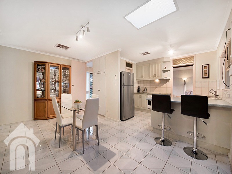 16 Holly Rise, Hackham West SA 5163