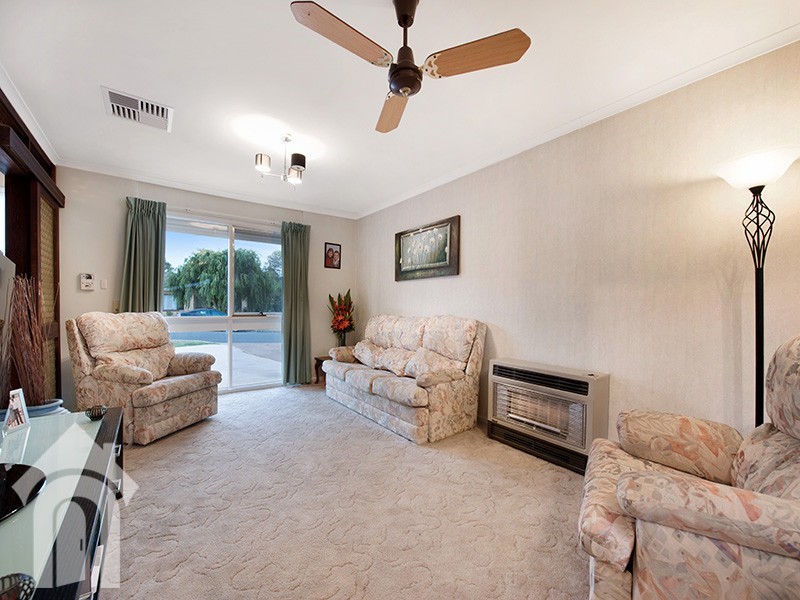 16 Holly Rise, Hackham West SA 5163