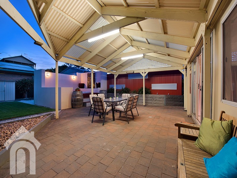16 Holly Rise, Hackham West SA 5163