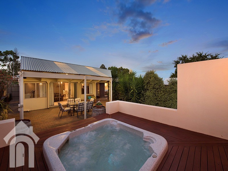 16 Holly Rise, Hackham West SA 5163