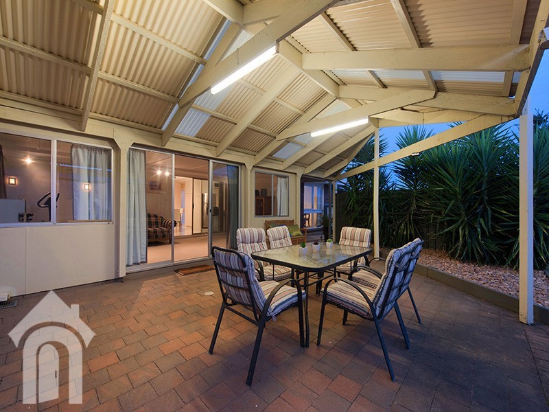 16 Holly Rise, Hackham West SA 5163