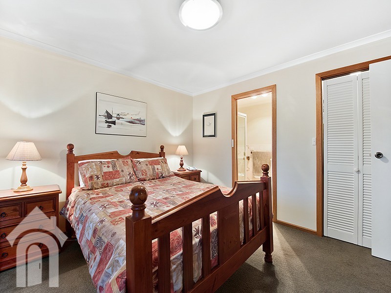 29 Barrdickson Crescent, Happy Valley SA 5159