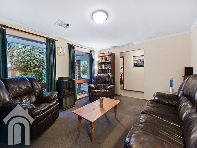 29 Barrdickson Crescent, Happy Valley SA 5159