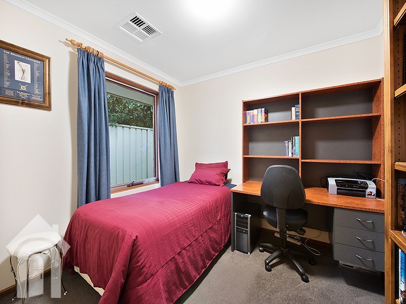 29 Barrdickson Crescent, Happy Valley SA 5159