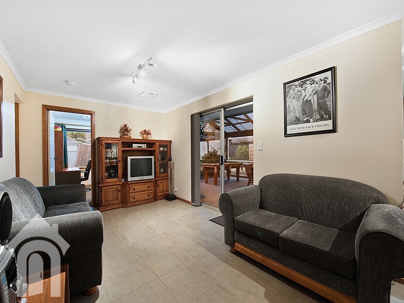 29 Barrdickson Crescent, Happy Valley SA 5159