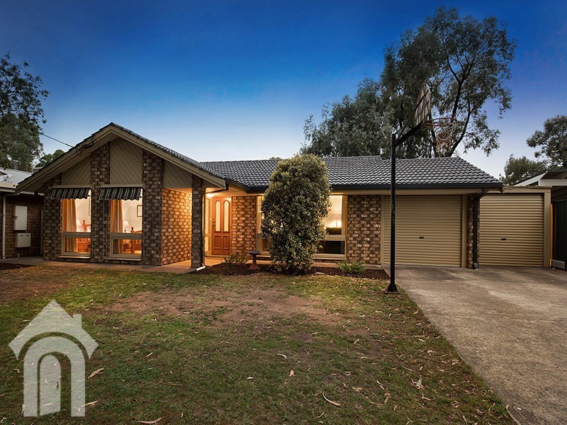 29 Barrdickson Crescent, Happy Valley SA 5159