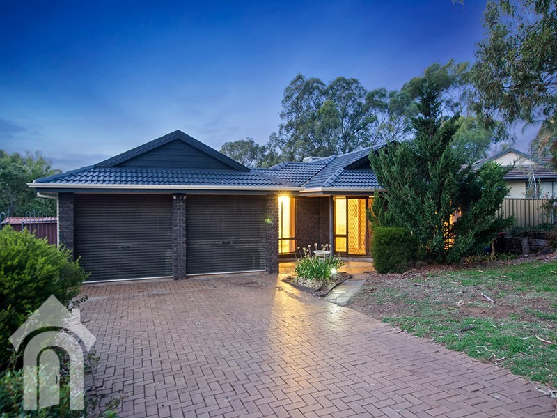 13 Houndsgate Court, Onkaparinga Hills SA 5163