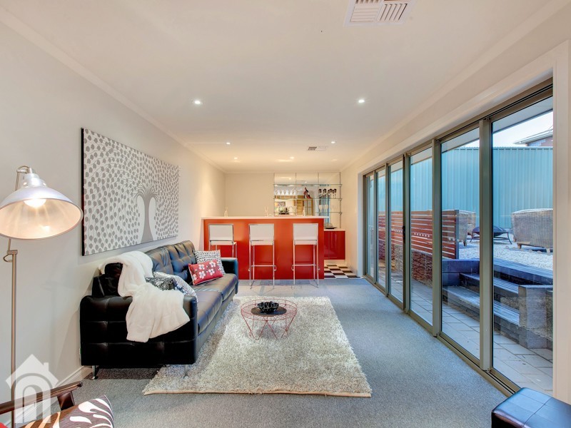 11 St Martins Court, Woodcroft SA 5162