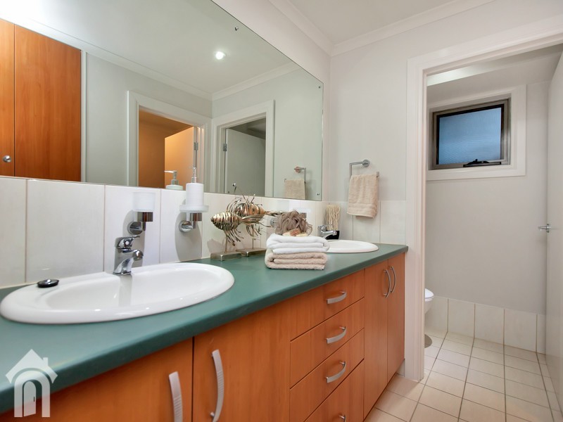 11 St Martins Court, Woodcroft SA 5162