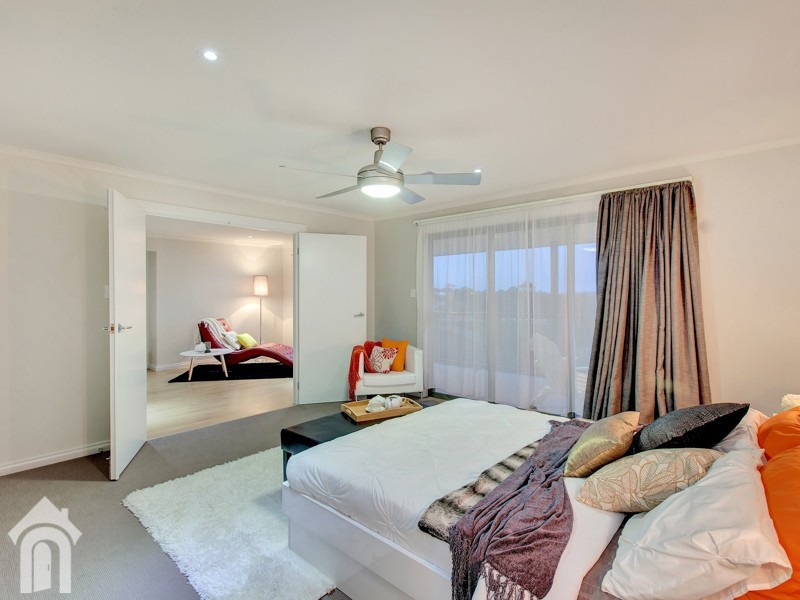 11 St Martins Court, Woodcroft SA 5162