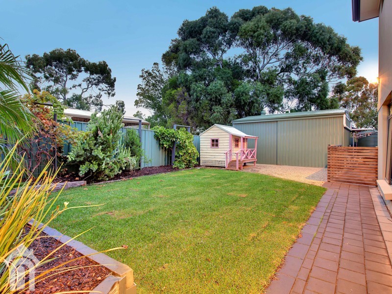 11 St Martins Court, Woodcroft SA 5162