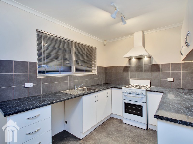 221 Reynell Road, Happy Valley SA 5159