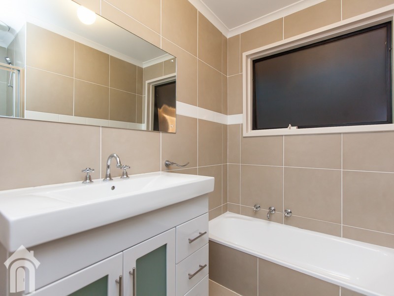 221 Reynell Road, Happy Valley SA 5159