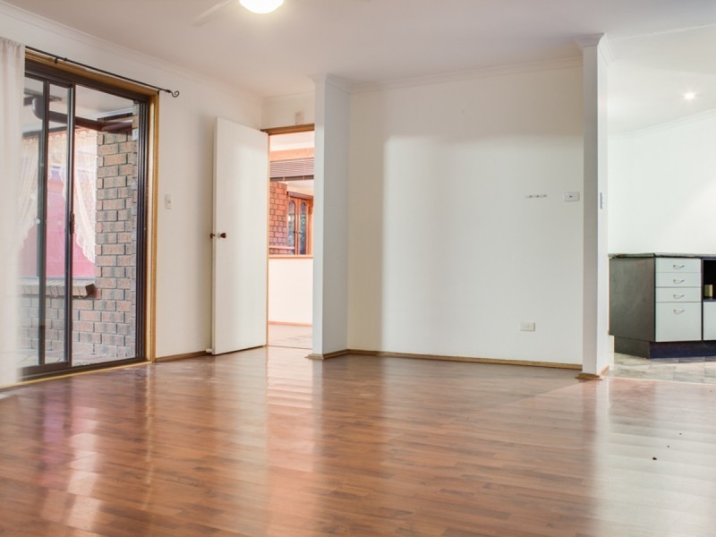 4 Deakin Court, Trott Park SA 5158