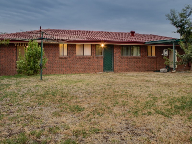 4 Deakin Court, Trott Park SA 5158