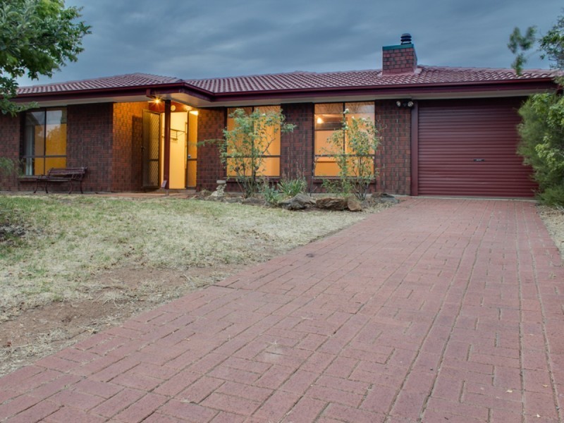 4 Deakin Court, Trott Park SA 5158