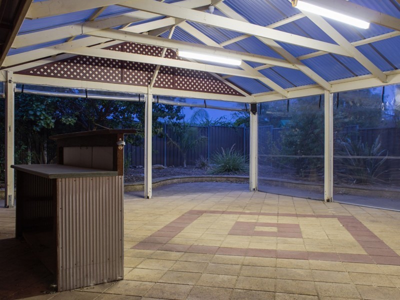 4 Deakin Court, Trott Park SA 5158