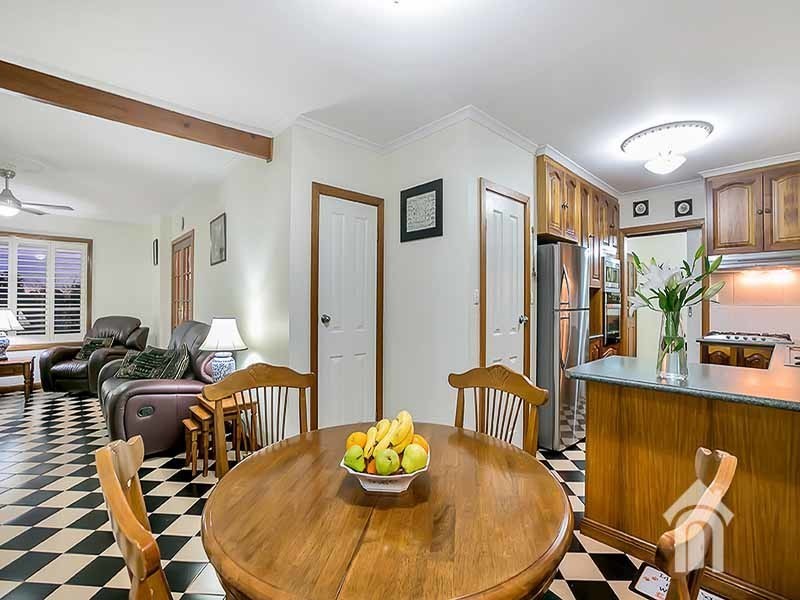 12 Cornwall Court, Woodcroft SA 5162