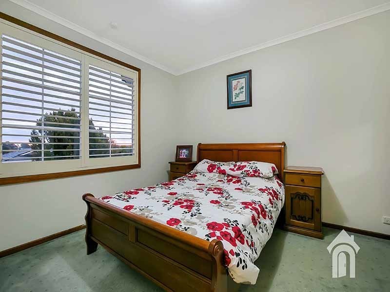 12 Cornwall Court, Woodcroft SA 5162
