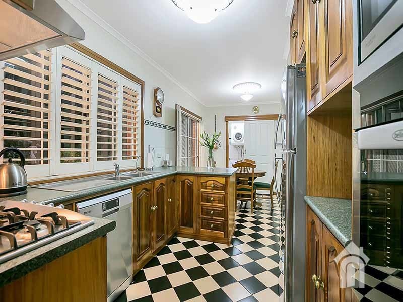 12 Cornwall Court, Woodcroft SA 5162