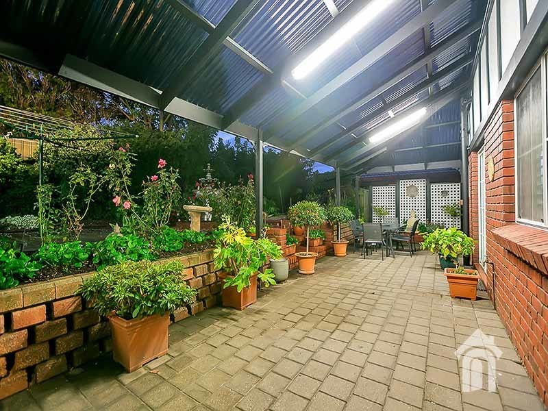 12 Cornwall Court, Woodcroft SA 5162