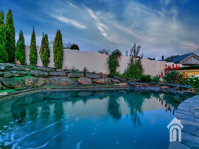 16 Garland Road, Noarlunga Downs SA 5168